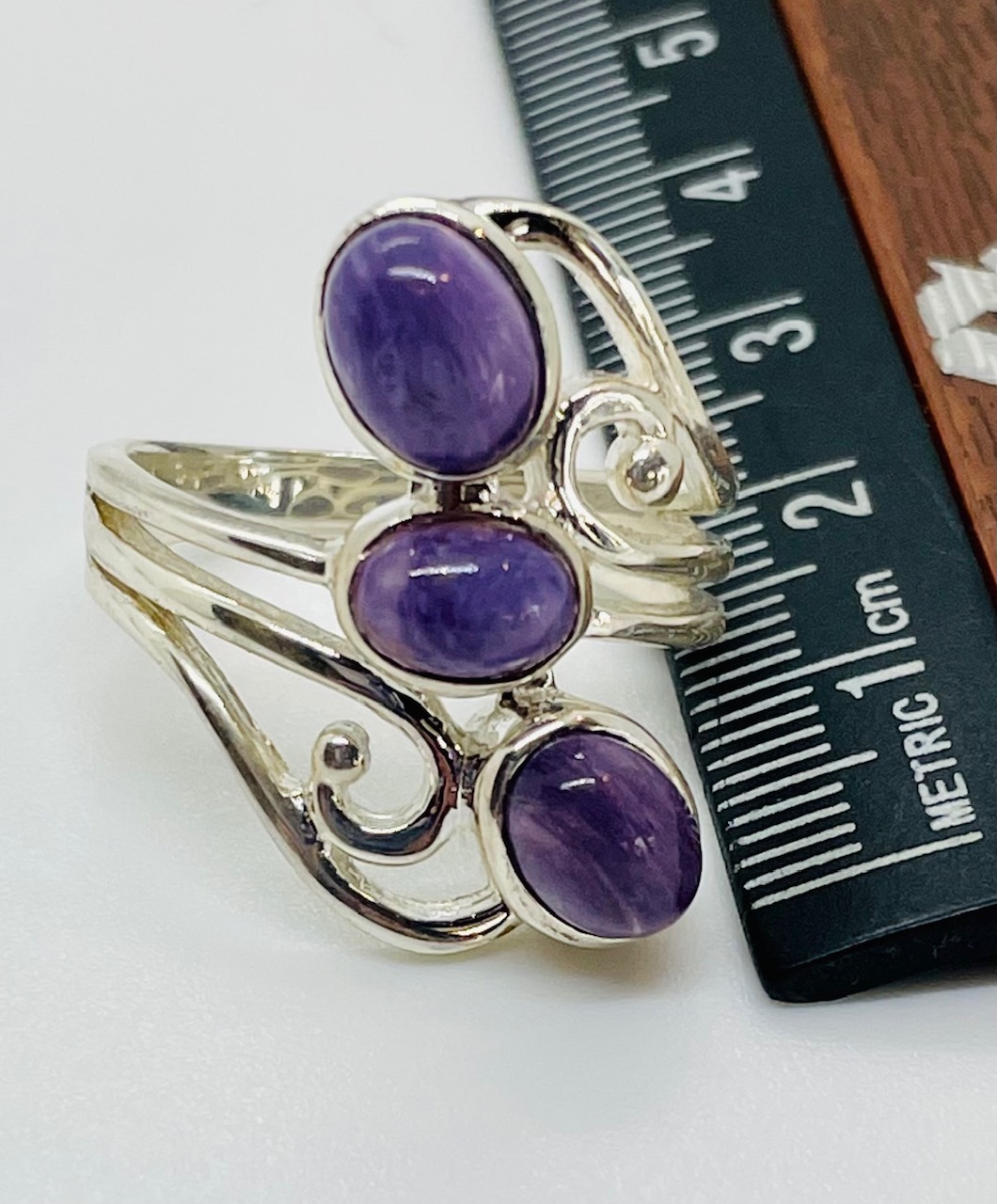 Charoite Ring 6.68 grams Size 8 - Click Image to Close