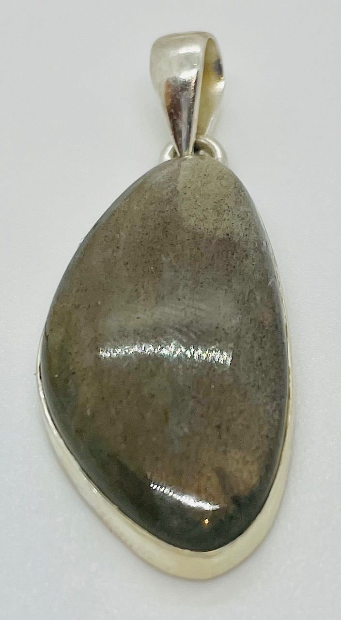 Labradorite Pendant 8.91 grams - Click Image to Close